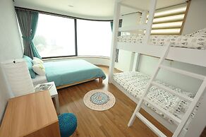 Flat B Hostel - Hostel