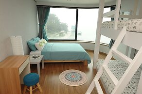 Flat B Hostel - Hostel