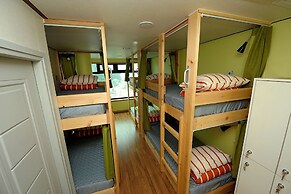 Flat B Hostel - Hostel