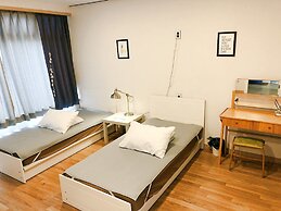 Flat B Hostel - Hostel