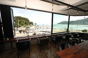 Flat B Hostel - Hostel