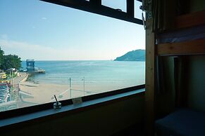 Flat B Hostel - Hostel