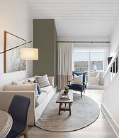 Newport Harbor Island Resort