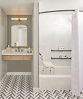 Newport Harbor Island Resort