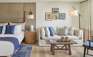 Newport Harbor Island Resort