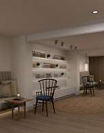 Newport Harbor Island Resort