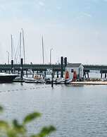 Newport Harbor Island Resort