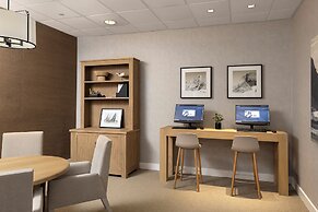 Newport Harbor Island Resort