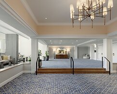 Newport Harbor Island Resort