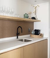 Newport Harbor Island Resort