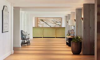 Newport Harbor Island Resort