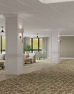 Newport Harbor Island Resort