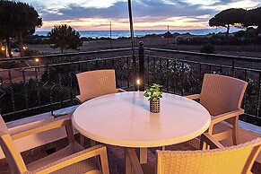 Romanos Beach Villas