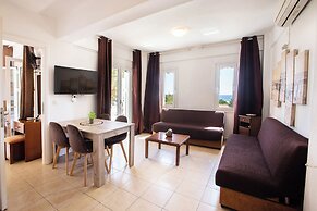 Romanos Beach Villas