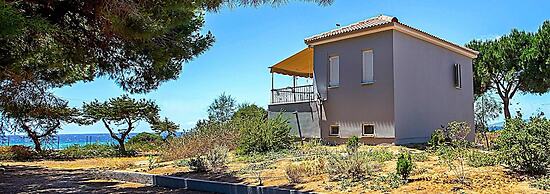 Romanos Beach Villas