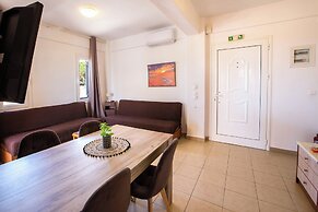 Romanos Beach Villas