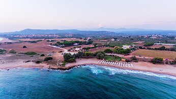 Romanos Beach Villas