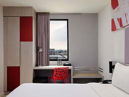 ibis Bangkok IMPACT
