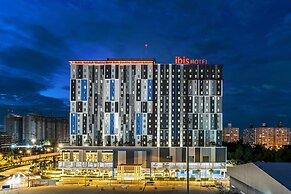 ibis Bangkok IMPACT