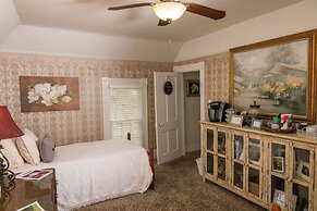 Sassafras Inn