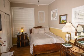 Sassafras Inn