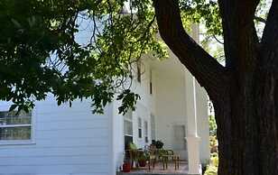 Sassafras Inn