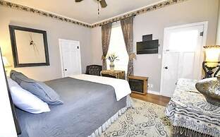 Sassafras Inn