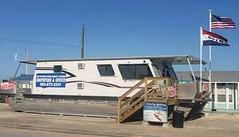 Old Wooden Bridge Resort and Marina