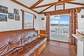 Old Wooden Bridge Resort and Marina