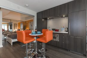 QuickStay - Yorkville's Finest (Yonge & Bloor)