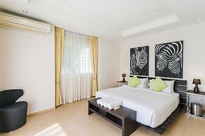 Luxury Pool Villa SRV