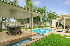 Luxury Pool Villa SRV