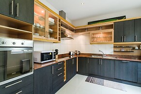 Luxury Pool Villa SRV