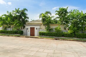 Luxury Pool Villa SRV