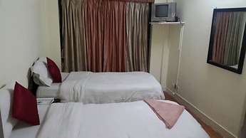 Everest Mount Holiday