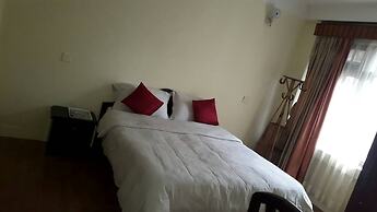 Everest Mount Holiday