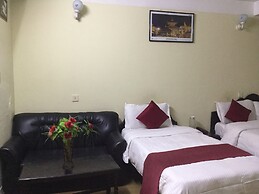 Everest Mount Holiday