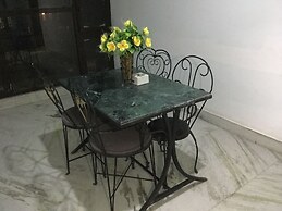 Everest Mount Holiday