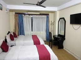 Everest Mount Holiday