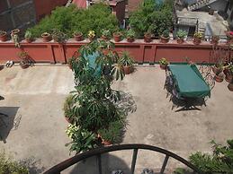 Everest Mount Holiday