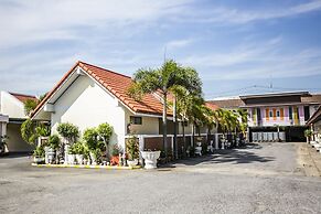 Bualuang Angthong Hotel