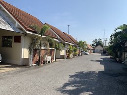 Bualuang Angthong Hotel
