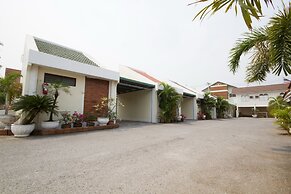 Bualuang Angthong Hotel
