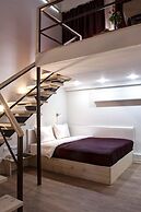 Stony Island Hotel at Blagodatnaya