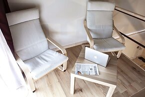 Stony Island Hotel at Blagodatnaya