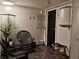 Arctic gourmet cabin