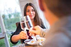 Arctic gourmet cabin