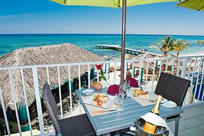 Wyndham Reef Resort - All Inclusive