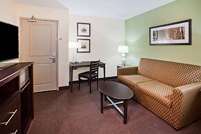AmericInn by Wyndham DeWitt