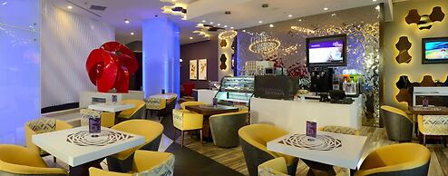 HS HOTSSON Hotel Irapuato